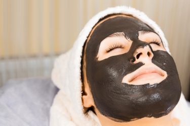 How To Make A Peel-Off Mask With Activated Charcoal